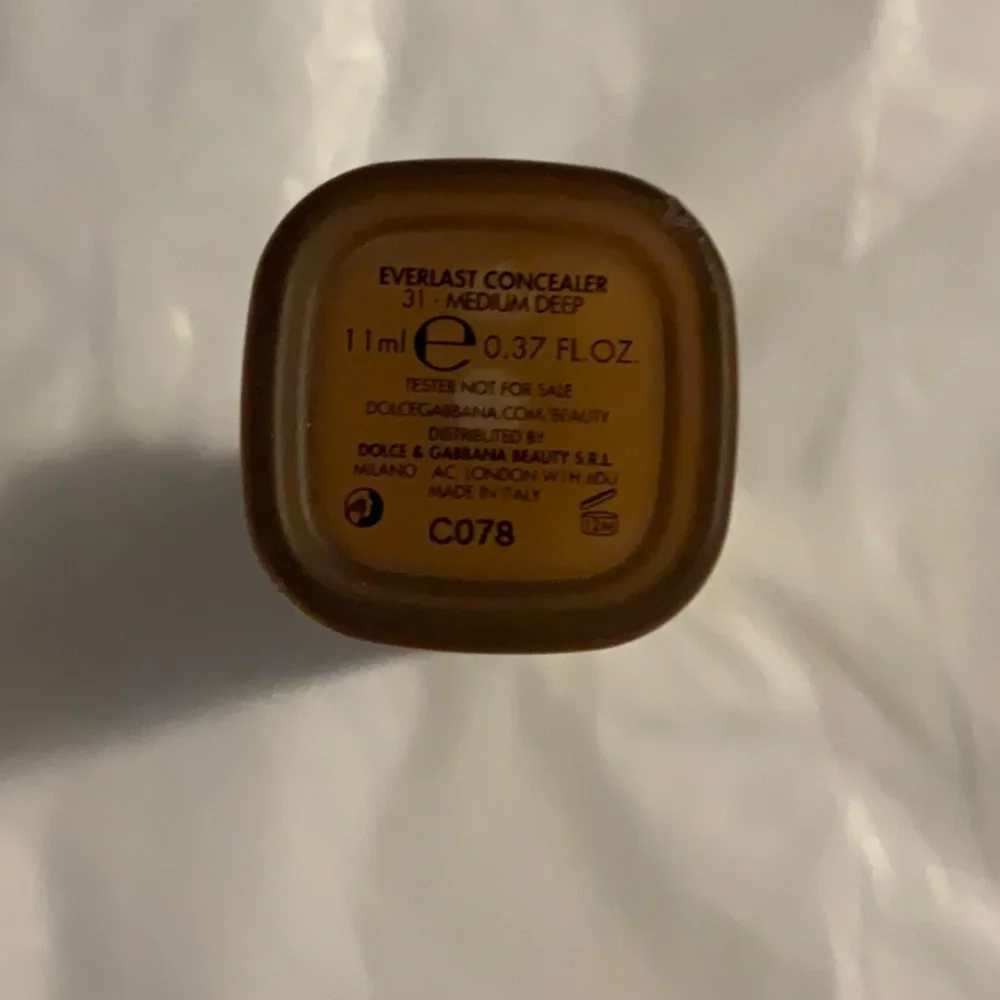 Dolce & Gabbana Everlast Concealer - in 31 medium deep